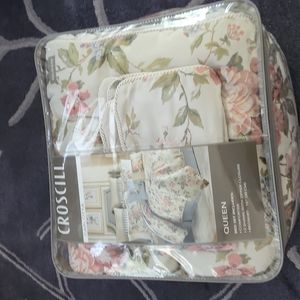 Croscill Queen Comforter